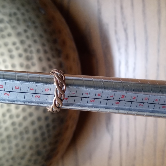 Vintage Copper Infinity Knot Ring Size 3.5 - Picture 4 of 8